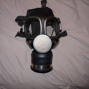 Lake Erie Chemical Company Riot Control Gas Mask Circa 1971